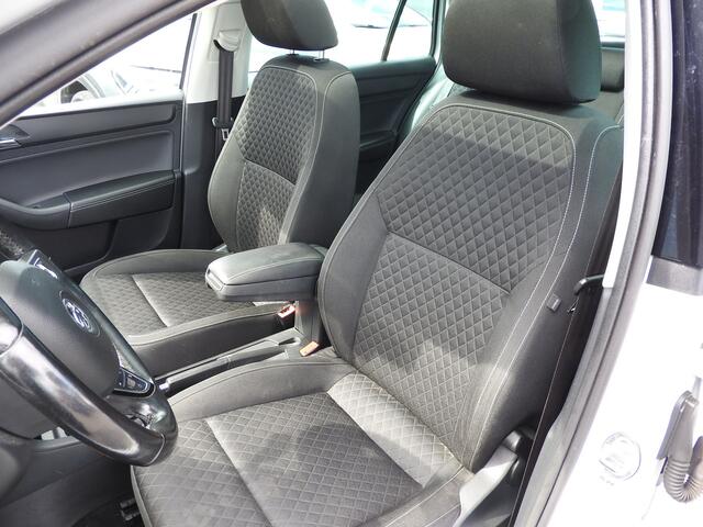 Skoda RAPID Spaceback 1.2 TSI Greentech Drive DSG Automaat, Panoramadak, Trekhaak