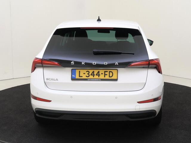 Skoda SCALA 1.0 TSI Ambition | Airco | CarPlay | Cruise control | Parkeersensoren achter | DAB radio | Bluetooth |