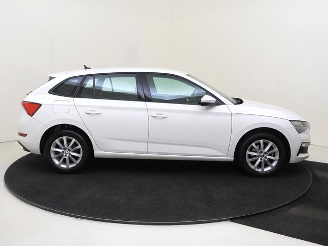 Skoda SCALA 1.0 TSI Ambition | Airco | CarPlay | Cruise control | Parkeersensoren achter | DAB radio | Bluetooth |