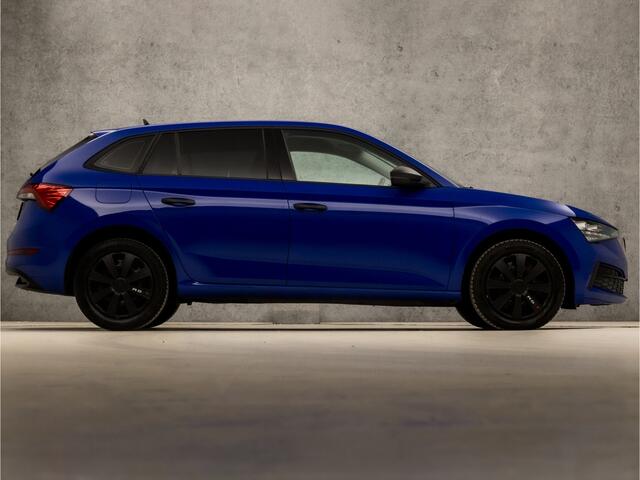 Skoda SCALA 1.0 TSI Active Sport (APPLE CARPLAY, GETINT GLAS, CRUISE, AIRCO, SPORTSTOELEN, LED KOPLAMPEN, LANE ASSIST, NIEUWE APK, NIEUWSTAAT)