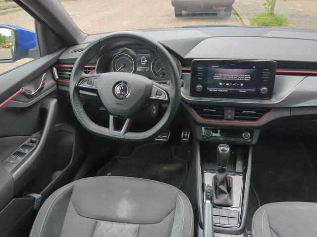 Skoda SCALA 1.0 TSI Sport Business / AUTOMAAT/ PANO/ PARK. SENSOREN/ LED/ GETINT GLAS/ CLIMA/ APP-CONNECT/ 17" LMV