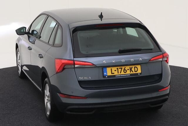 Skoda SCALA 1.0 TSI Ambition / App connect / Parkeersensoren achter / Lichtmetaal 16 inch /