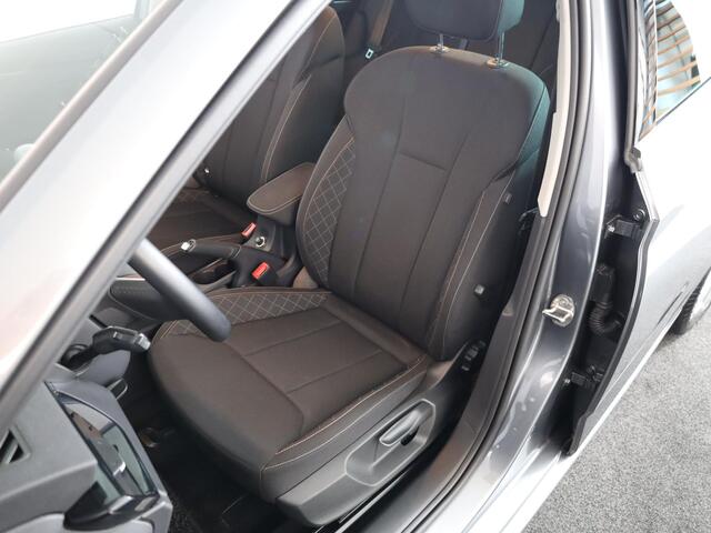 Skoda SCALA 1.0 TSI Ambition 110 pk Automaat (DSG) | Verlengde garantie | Navigatie via App | Parkeersensoren achter | Autom. airco | Cruise control |