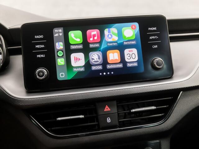 Skoda SCALA 1.0 TSI Sportline (FACELIFT, APPLE CARPLAY, GROOT NAVI, CLIMATE, GETINT GLAS, SPORTSTOELEN, LM VELGEN, CRUISE, PARKEERSENSOREN, DAB+, NIEUWSTAAT)