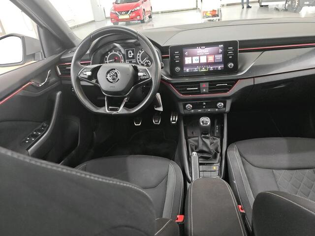 Skoda SCALA 1.0 TSI Sport Business / PANO/ PARK. SENSOREN/ LED/ SMARTLINK/ CLIMA/ 17" LMV