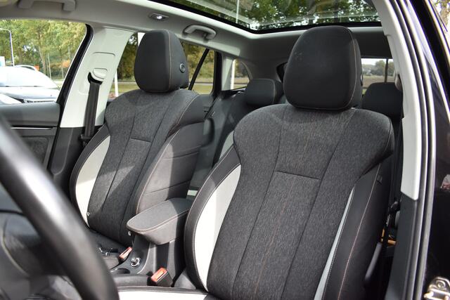 Skoda SCALA 1.0 TSI Business Edition Automaat / Panoramadak / Parkeerhulp / Virtual Cockpit / LED/ Climate Control