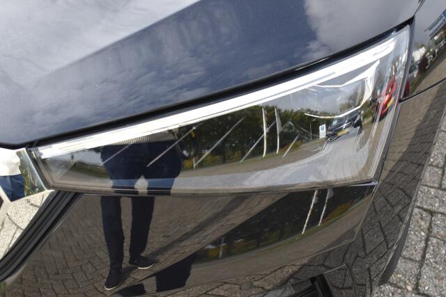 Skoda SCALA 1.0 TSI Business Edition Automaat / Panoramadak / Parkeerhulp / Virtual Cockpit / LED/ Climate Control