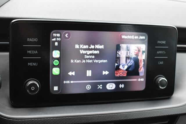 Skoda SCALA 1.0 TSI Ambition Automaat Carplay Navigatie Front/lane assist Stoelverwarming Parkeer sensoren