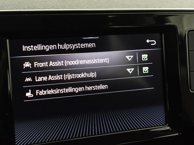 Skoda SCALA 1.0 TSI 110pk Ambition · Apple/Android Car Play · Airco · Cruise Control · DAB · 16'' Inch · Garantie t/m 12-05-2027 of 100.000km