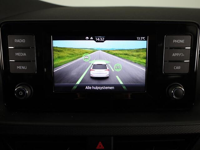 Skoda SCALA 1.0 TSI Ambition 110pk | Navigatie via App | lichtmetalen velgen | Parkeercamera | Cruise controle