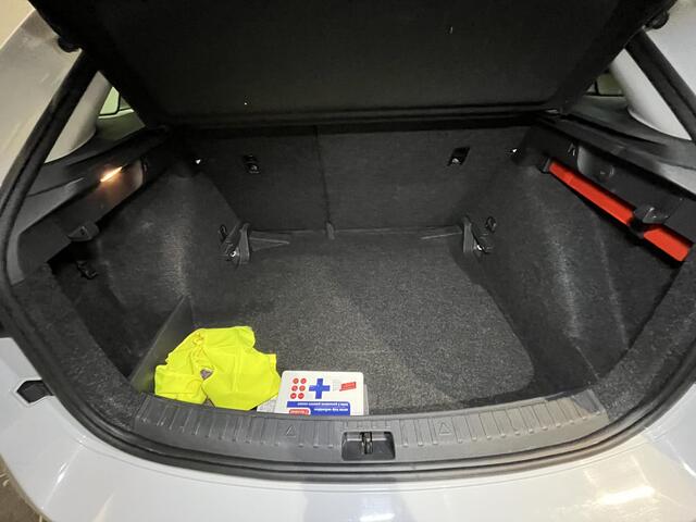 Skoda SCALA 1.0 TSI First Edition | L.m. Velgen | Climate control | Cruise control