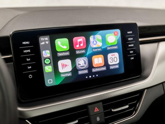 Skoda SCALA 1.0 TSI Sport Automaat (PANORAMADAK, VIRTUAL COCKPIT, APPLE CARPLAY, GROOT NAVI, CLIMATE, STOELVERWARMING, SPORTSTOELEN, CRUISE, CAMERA, GETINT GLAS, NIEUWSTAAT)