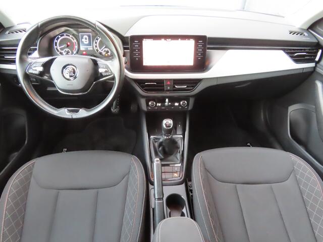 Skoda SCALA 1.5 TSI Business Edition | trekhaak wegklapbaar | verwarmbare voorruit | camera | stoelverwarming | navigatie