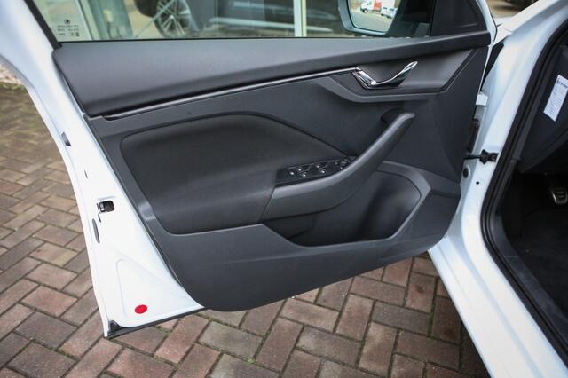 Skoda SCALA 1.0 TSI Sport | Schaalstoelen | Cruise | Carplay |