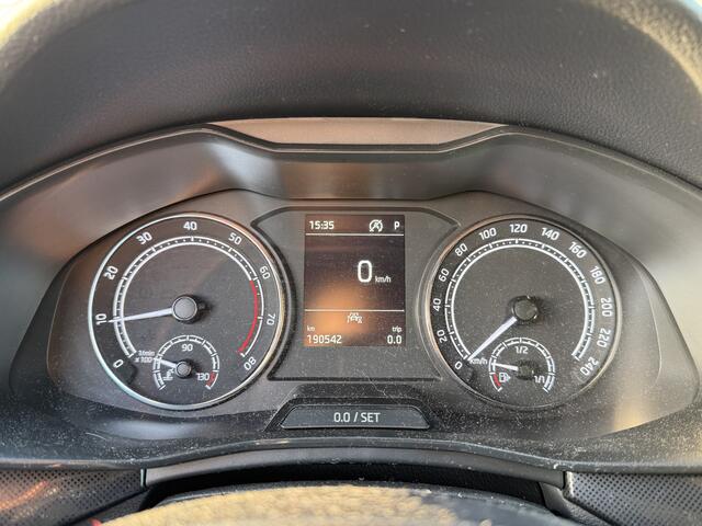 Skoda SCALA 1.0 TSI Sport Business | Nieuw Binnen! | Stoelverwarming | Clima | Automaat