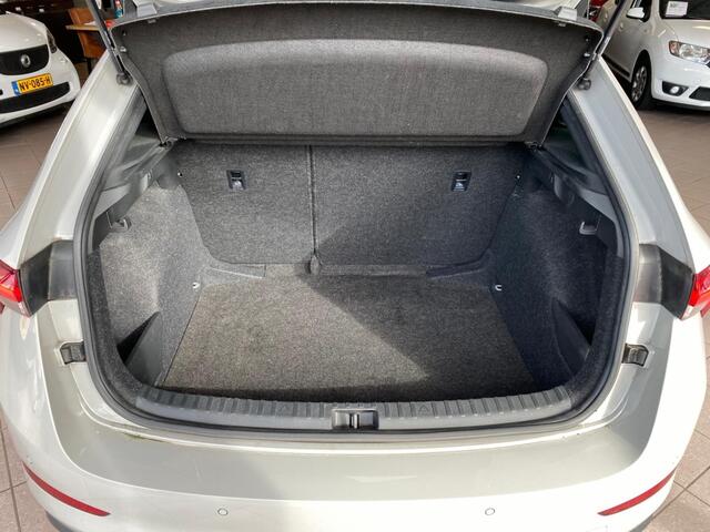 Skoda SCALA 1.5 TSI Sport Bns Pano AUTOMAAT BJ 2021 !!!!