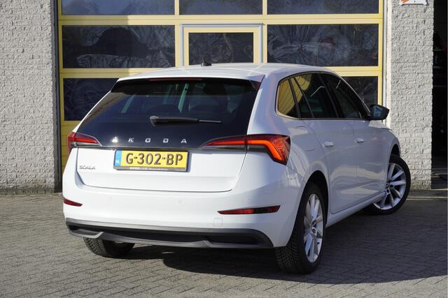 Skoda SCALA 1.0 TSI 5drs First Edition BJ2019 Lmv 17" | Led V+A | Pdc | App-Connect | Climate control | Cruise control | Alcantara/Stof bekleding | Extra getint glas