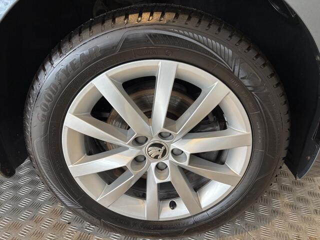 Skoda SCALA 1.0 TSI Automaat Style Trekhaak, Apple/Android