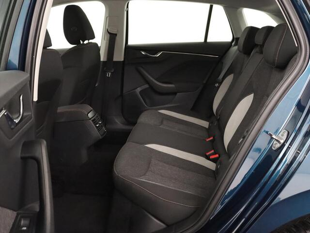 Skoda SCALA 1.0 TSI Business Edition | Automaat | Stoelverwarming | Adaptive cruise | Trekhaak | Carplay | Keyless | Climate control | Navigatie | Parkeerhulp | Virtual Cockpit