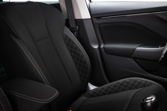 Skoda SCALA 1.0 TSI Ambition | LED | SMART LINK | DAB | PDC