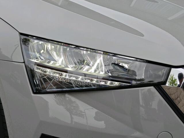 Skoda SCALA 1.0 TSI Ambition / CRUISE/ CLIMATE/ PARK. SENSOREN/ DAB/ SMARTLINK/ LED/ 16" LMV