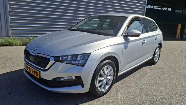 Skoda SCALA 1.0 TSI Ambition Navi by App / Cruise / PDC / HAL
