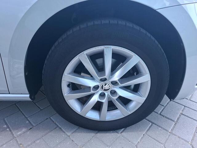 Skoda SCALA 1.0 TSI Ambition Navi by App / Cruise / PDC / HAL