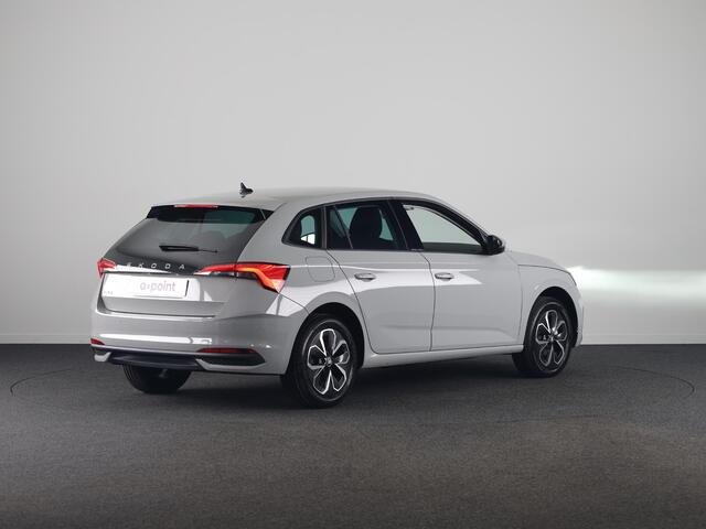 Skoda SCALA Edition 1.0 TSI 115pk DSG-7 | Stoel- en stuurverwarming | Travel Assist | Draadloos laden | 16 inch lichtmetalen velgen |