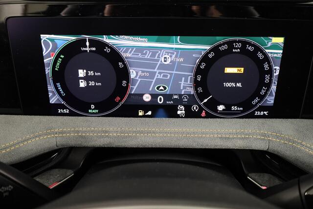 Skoda SUPERB Combi 1.5 TSI iV First Edition 204pk Plug in Hybrid | Panoramadak | Trekhaak wegklapbaar | Canton Soundsystem