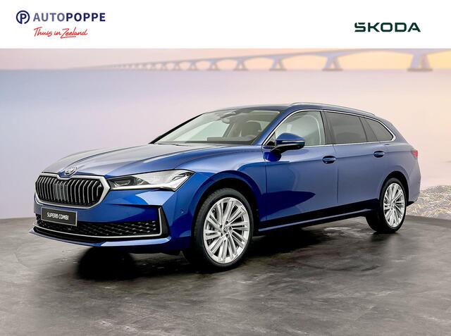 Skoda SUPERB Combi 1.5 TSI MHEV First Edition Panoramadak - Trekhaak - HUD - 19"