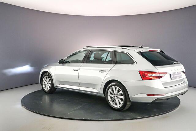 Skoda SUPERB Combi Business Edition Plus 1.4 TSI PHEV 218pk DSG Automaat Panoramadak, Elektrische achterklep, Achteruitrijcamera, Cruise control, Navigatie, Parkeersensoren, LED koplampen