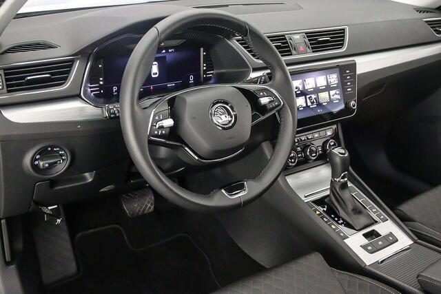 Skoda SUPERB Combi Business Edition Plus 1.4 TSI PHEV 218pk DSG Automaat Panoramadak, Elektrische achterklep, Achteruitrijcamera, Cruise control, Navigatie, Parkeersensoren, LED koplampen
