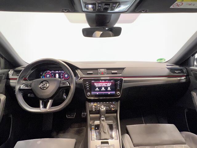 Skoda SUPERB 1.4 TSI iV Sportline Business | Navigatie/Android/Apple Carplay | LM Velgen 18" | Elektrisch Glazen Panoramadak | Voorstoelen/Stuurwiel Verwarmd | Cruise Control |