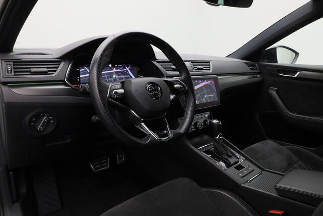 Skoda SUPERB Combi 1.4 TSI 218 pk DSG iV Sportline Business | Panoramadak | Trekhaak | Geheugenstoelen | Leder/alcantara | Matrix LED | Navigatie Columbus | Stoel-/achterbankverwarming | Adaptief onderstel
