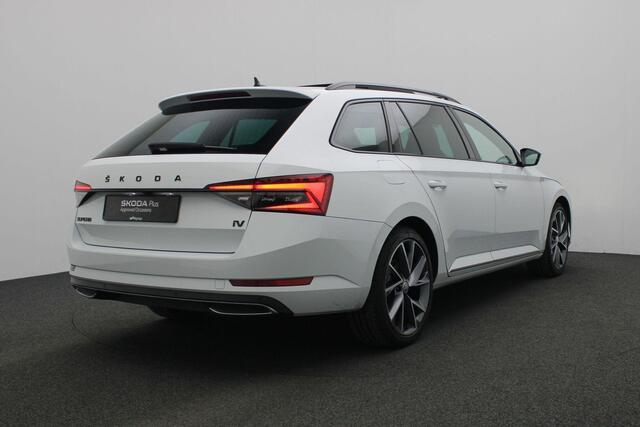 Skoda SUPERB Combi 1.4 TSI 218 pk DSG iV Sportline Business | Panoramadak | Trekhaak | Geheugenstoelen | Leder/alcantara | Matrix LED | Navigatie Columbus | Stoel-/achterbankverwarming | Adaptief onderstel