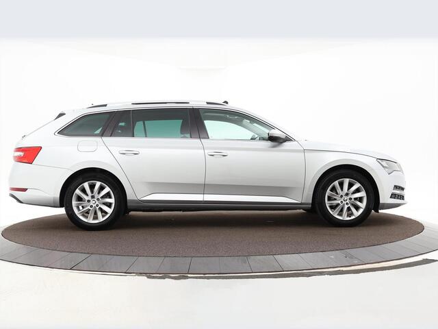 Skoda SUPERB Combi 1.4 Tsi 218pk DSG iV Business Edition Plus · Keyless · Panoramadak · Camera · Smart-Link · Keyless · Elek. Achterklep · 17'' Inch · Garantie t/m 04-03-2026 of 100.000km