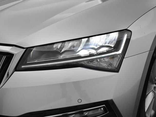 Skoda SUPERB Combi 1.4 Tsi 218pk DSG iV Business Edition Plus · Keyless · Panoramadak · Camera · Smart-Link · Keyless · Elek. Achterklep · 17'' Inch · Garantie t/m 04-03-2026 of 100.000km