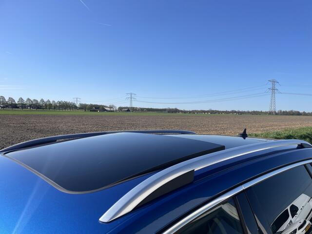 Skoda SUPERB Combi 1.4 TSI iV Plugin Hybrid, Panorama/schuifdak, elektrische trekhaak, extra set velgen met winterbanden