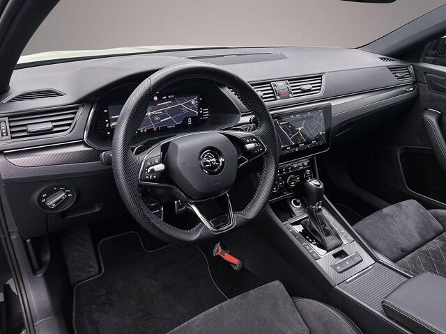 Skoda SUPERB Combi Sportline Business 1.5 TSI 150pk DSG Automaat Panoramadak, LED matrix koplampen, Adaptive cruise control, Achteruitrijcamera, Navigatie, Stuurwiel verwarmd