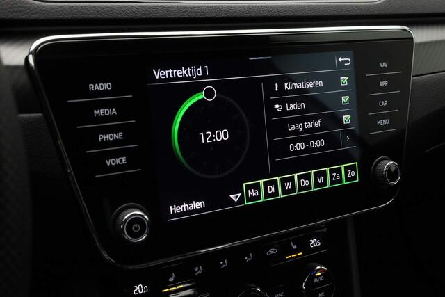 Skoda SUPERB 1.4 TSI 218 pk DSG iV PHEV Sportline Business Skoda Superb 1.4 TSI 218PK DSG iV PHEV Sportline Business | Pano | Matrix LED | Elektr. voorstoelen met geheugen | 360 camera | Navi | Keyless | ACC | 18 inch