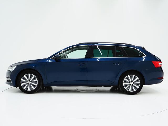 Skoda SUPERB Combi 1.4 TSI iV 218PK | Panoramadak | Trekhaak | Camera | Keyless | Adaptive Cruise | Carplay