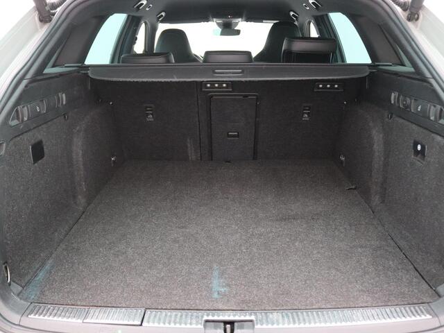 Skoda SUPERB Combi 1.4 TSI iV Sportline Business 218PK DSG Adaptieve Cruise Controle, Achteruitrijcamera, Keyless, Stoel-Stuurverwarming, Navi, Trekhaak, 19" LM Velgen