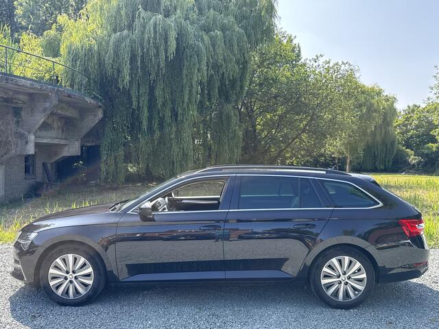 Skoda SUPERB Combi iV TSI 218PK DSG HYBRID BUSINESS AMBITION VIRTUAL/PDC/NAVI