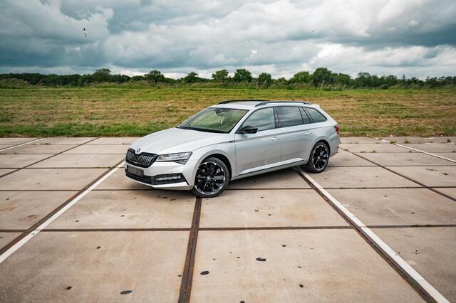 Skoda SUPERB Combi 1.4 TSI iV Sportline Business | PANO | TREKHAAK | ALCANTARA