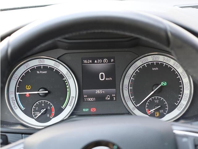 Skoda SUPERB Combi iV 1.4 TSI PHEV 218PK | Navigatie | Carplay/Android | Stoelverwarming |