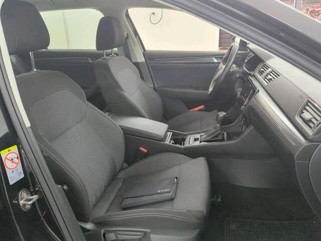 Skoda SUPERB COMBI 1.5 TSI ACT BUSINESS EDITION PLUS I AUTOMAAT I TREKHAAK (1600KG) I DEALER ONDERHOUDEN I CAMERA I CARPLAY