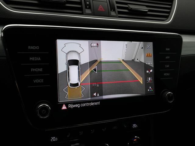 Skoda SUPERB Combi 1.4 TSI 218 pk DSG iV Business Edition | Achteruitrijcamera | Navigatie | Stoelverwarming