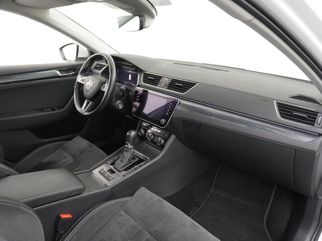 Skoda SUPERB Combi 1.5T-150PK AUT-7 Wegklapb.Trekh.Virtual Cockpit Apple Carplay Android Camera 1/2 Leer-Alcantara Memory Seats Navi Ecc Cruise Control Stoelverwarming ACT Business Edition Keyless DAB Privacy Glas Lmv 18" Elek.Achterklep Business Upgrade Function Pakk