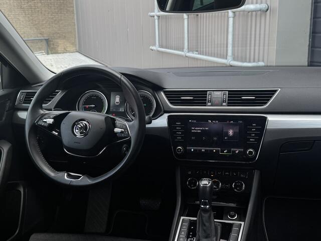 Skoda SUPERB Combi 1.4 TSI iV Business Edition Plus Prijs Inclusief Onderhoud & 12 Maand BOVAG Garantie | Trekhaak | Stoelverwarming |