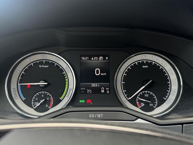 Skoda SUPERB Combi 1.4 TSI iV Business Edition Plus Prijs Inclusief Onderhoud & 12 Maand BOVAG Garantie | Trekhaak | Stoelverwarming |